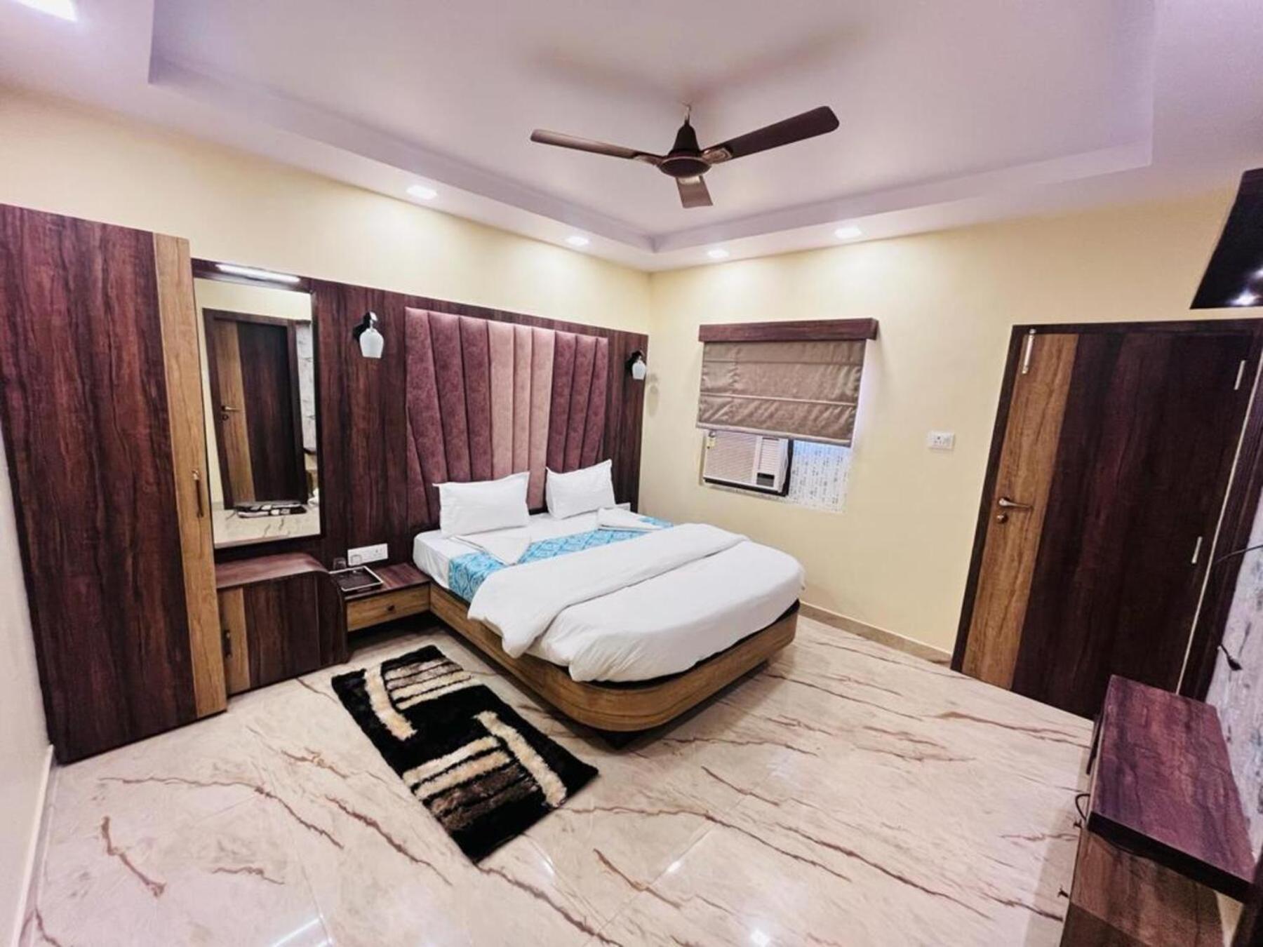 Ks Paying Guest house *